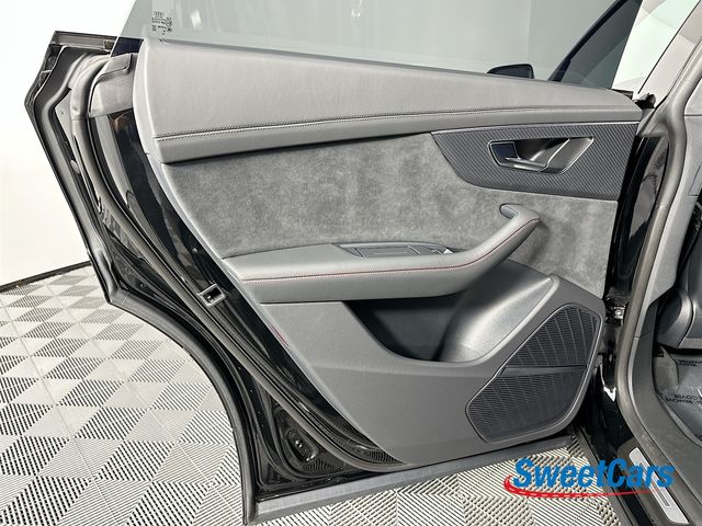 2025 Audi RS Q8 performance