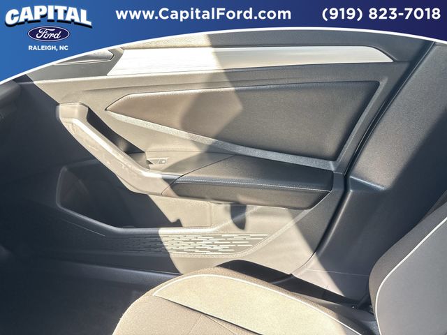 Used 2025 Gray Volkswagen 1.5T Sport image 28