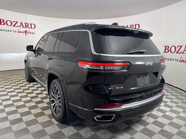 2022 Diamond Black Crystal Pearlcoat Jeep Grand Cherokee L Summit 4X4 SUV