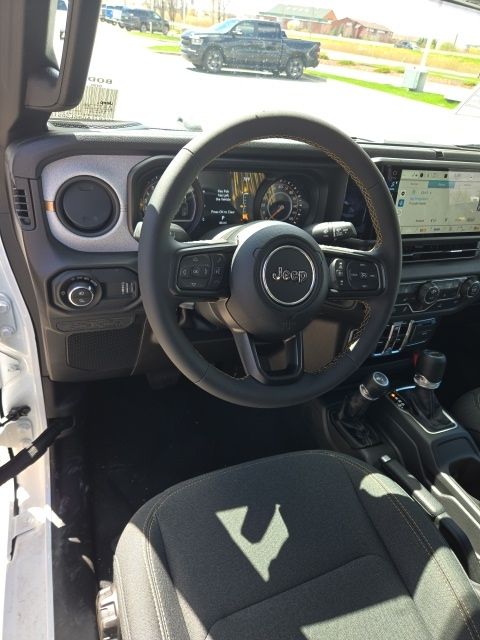 2025 Jeep Gladiator Sport S - Bright White Clearcoat exterior view 14