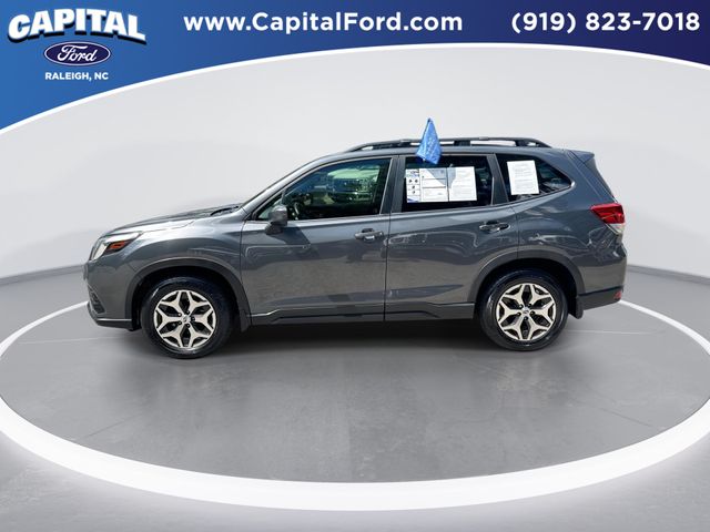 Used 2023 Gray Subaru Premium image 5