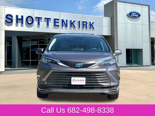 Used 2023 Toyota Sienna Van