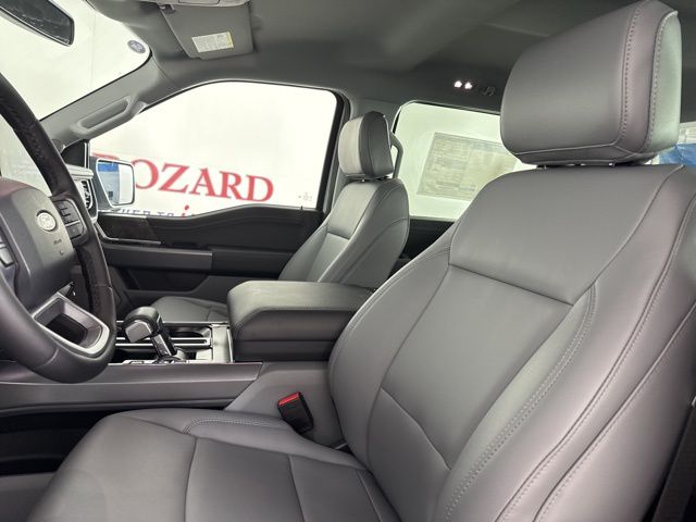 2025 Space White Metallic Ford F-150 Lightning Flash AWD Truck