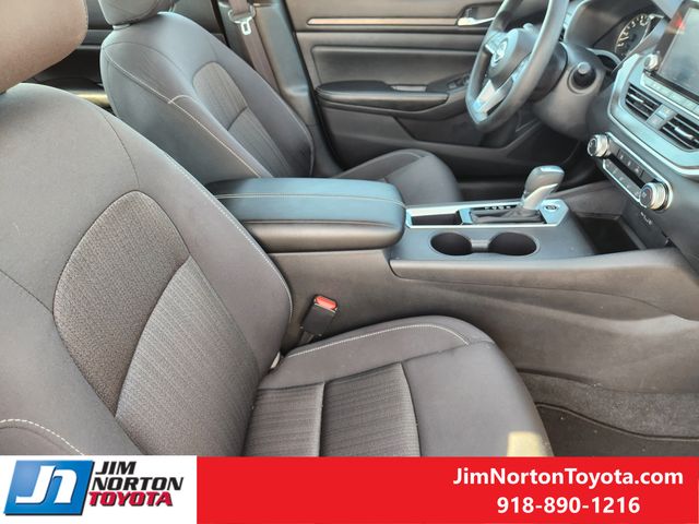 Used 2025 Nissan Altima Sedan