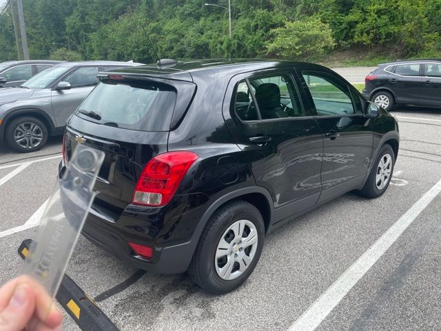 2018 Chevrolet Trax LS - 3