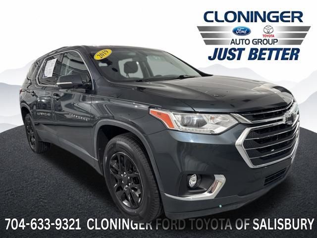 Gray (Graphite Metallic) 2019 Chevrolet Traverse SUV / Crossover Front-Wheel Drive 9-Speed Automatic