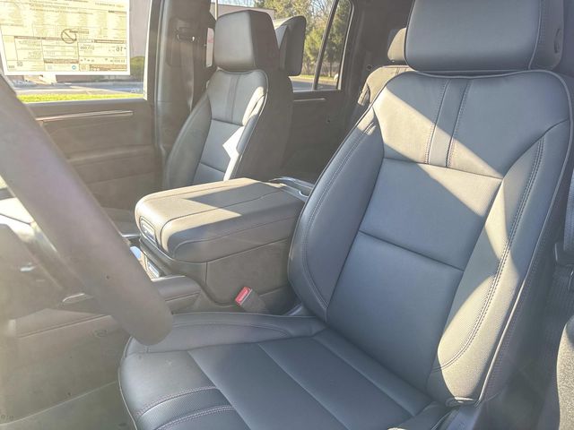2026 Chevrolet Suburban - Image 24