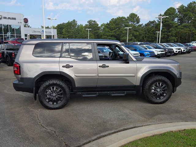 Used 2025  Toyota 1958 image 13