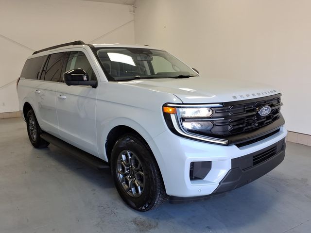 Silver Metallic 2025 Ford Expedition MAX Active RWD SUV / Crossover 4X2 Automatic