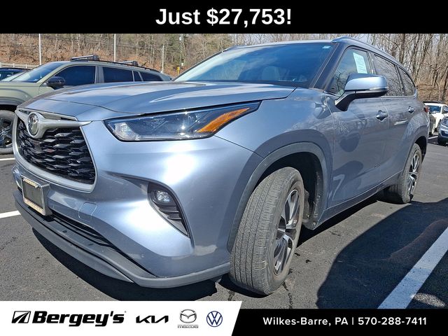 2021 Toyota Highlander XLE FWD