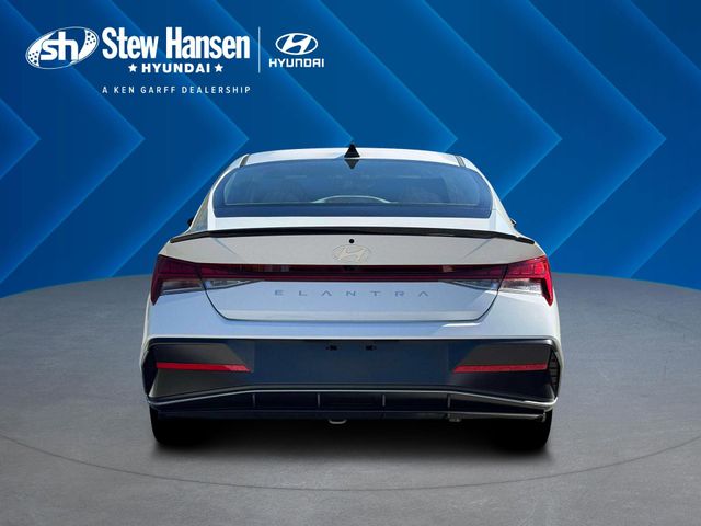 New 2026 White Hyundai SEL Sport image 6