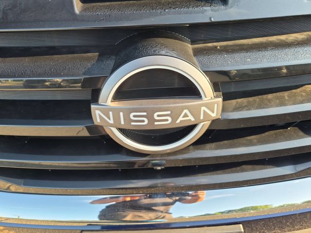Used 2023 Blue Nissan SL image 38