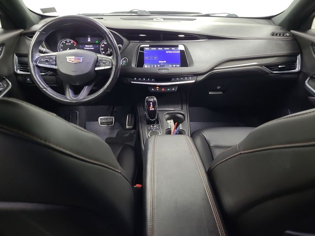 2021 – Cadillac – XT4