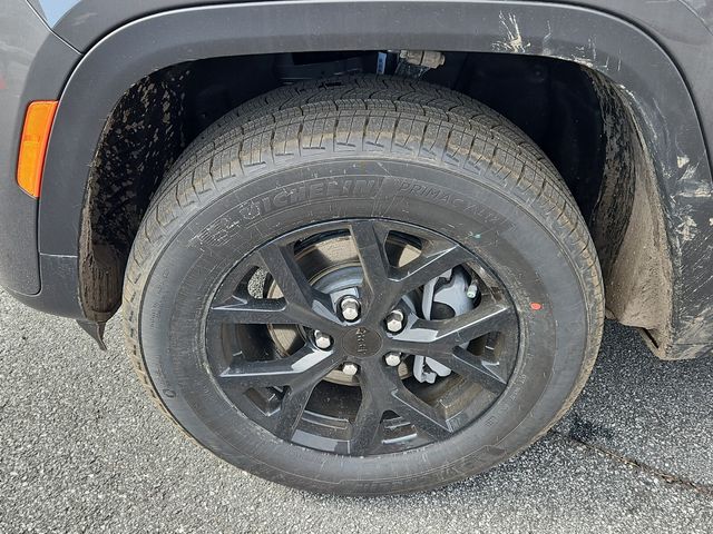 New 2026 Gray Jeep Laredo image 25