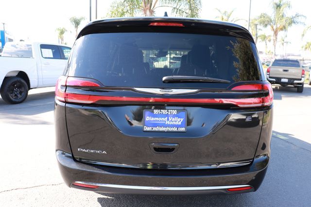 2022 Chrysler Pacifica Touring L 5