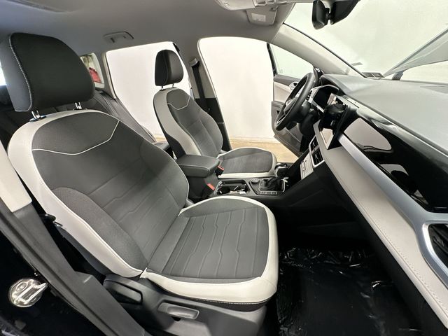 2025 Volkswagen Taos 1.5T SE Black at Subaru and VW of Moon Township