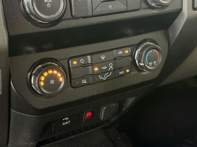2019 Oxford White Ford Super Duty F-350 SRW XL 4X4 Truck