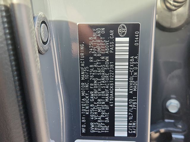 2026 Toyota Camry XLE - Photo 16