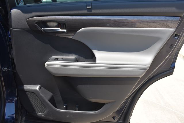 Used 2022 Toyota Highlander SUV