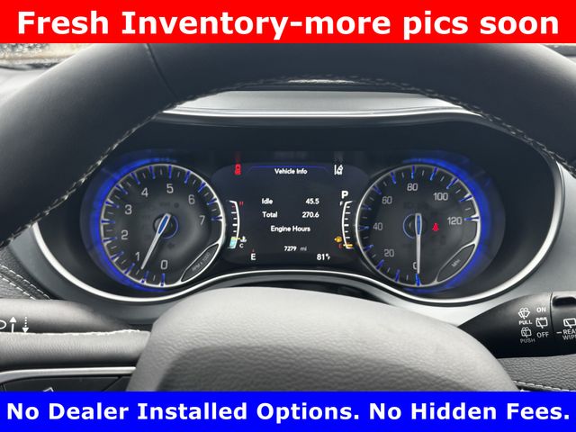 2026 Chrysler Pacifica Limited Silver at Mac Haik CDJR North Houston