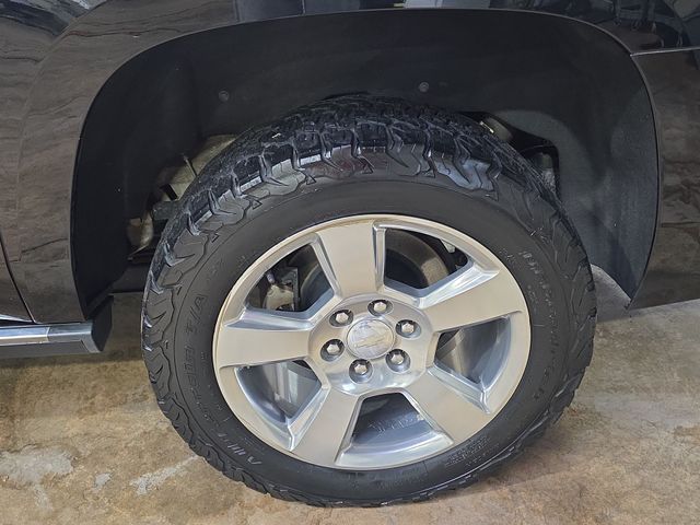 Used 2020 Black Chevrolet Premier image 35