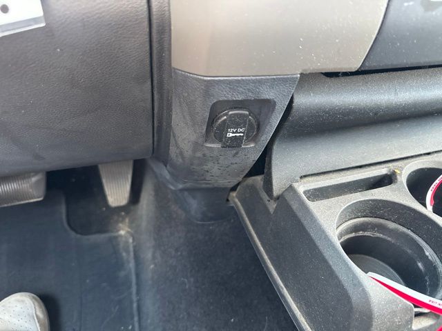 2010 Bright White Clearcoat Dodge 1500 ST 4X4 Truck