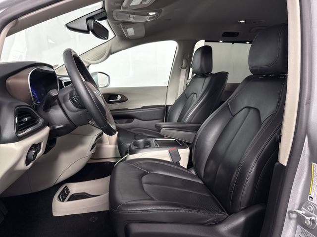 Used 2017 Chrysler Pacifica For Sale in Indianapolis, IN