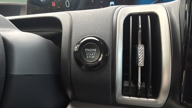 Used 2025 Black Ford Active image 29