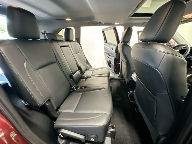 2019 Toyota Highlander XLE Red at Subaru and VW of Moon Township