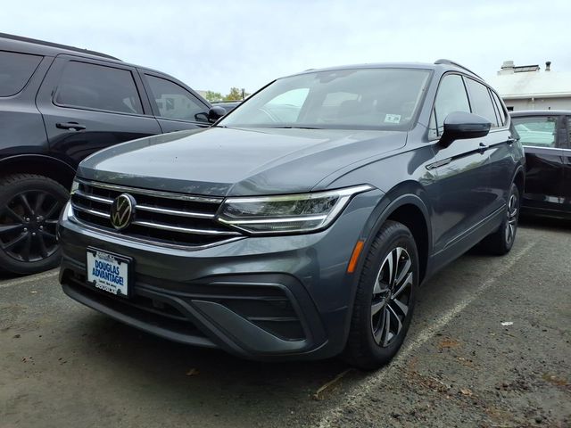 2023 Volkswagen Tiguan - Image 2
