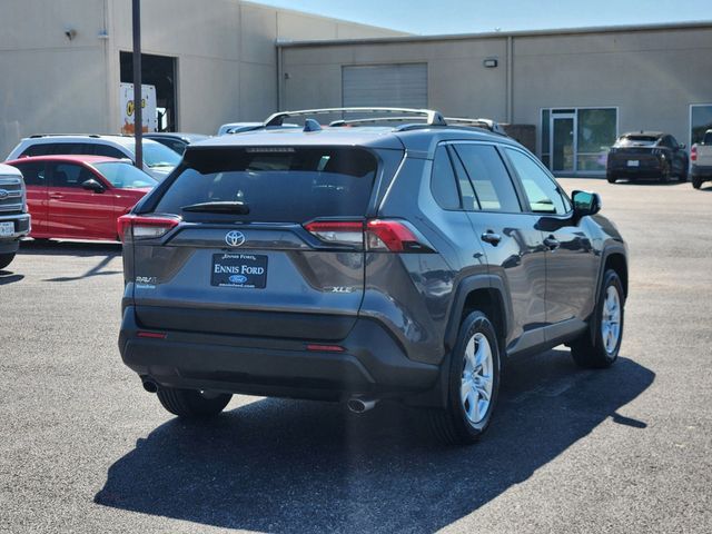 2021 Toyota RAV4 XLE 7