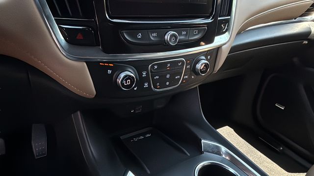 Used 2023 Black Chevrolet Premier image 31