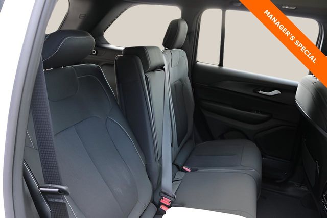 New Car 2025 Jeep Grand Cherokee  Laredo X For Sale Under $35,000 In Austin, Texas