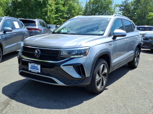 2024 Volkswagen Taos - Image 2