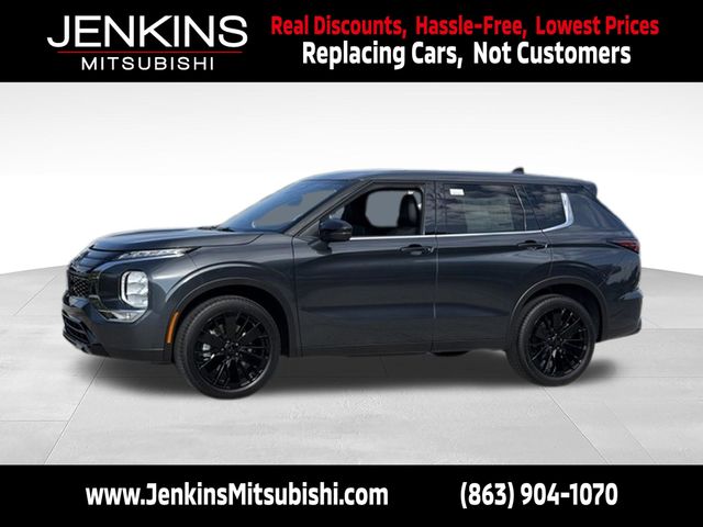 Graphite Gray 2026 Mitsubishi Outlander SUV / Crossover Front-Wheel Drive Continuously Variable Transmission