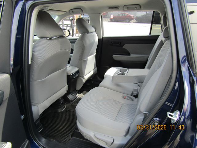 used 2022 Toyota Highlander car, priced at $29,499