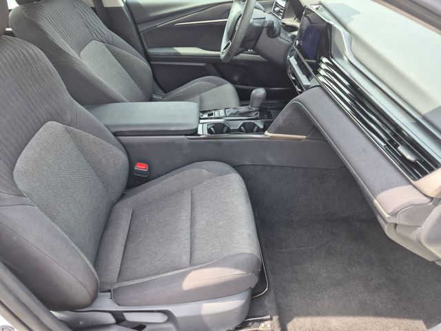 2025 Toyota Camry - Image 32