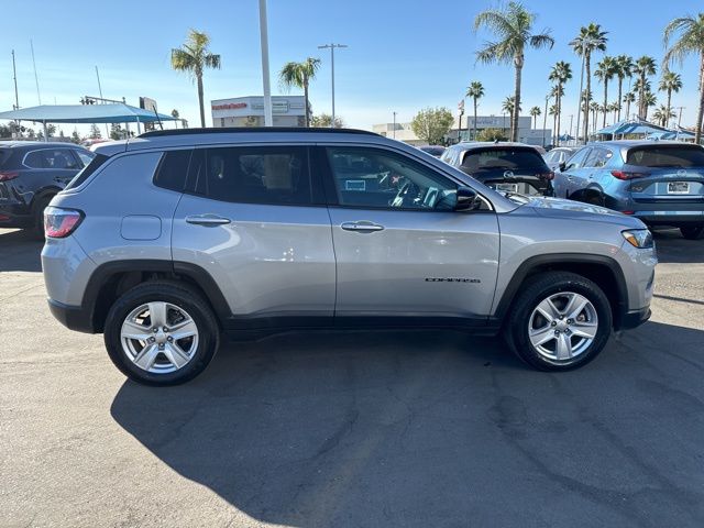 2022 Jeep Compass Latitude 4