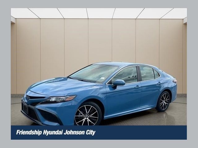 Blue 2024 Toyota Camry Sedan Front-Wheel Drive 8-Speed Automatic
