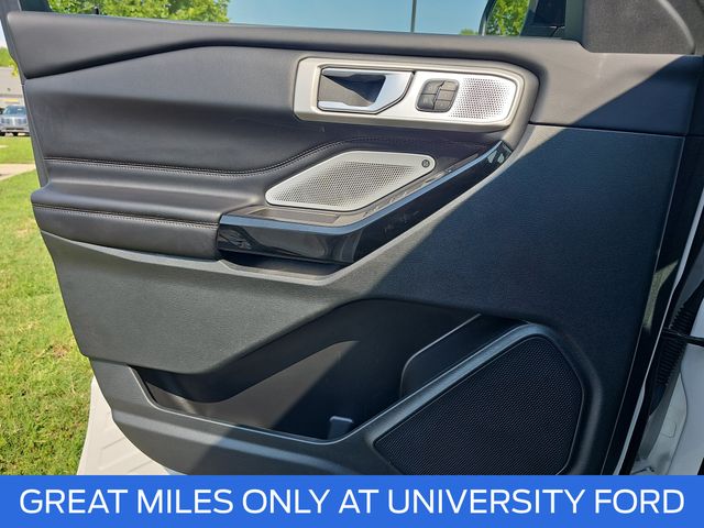 Used 2023 White Ford Platinum image 28