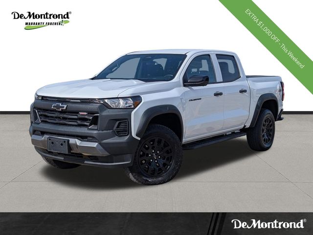 Summit White 2024 Chevrolet Colorado Trail Boss Crew Cab 4WD Pickup Truck Four-Wheel Drive 8-Speed Automatic