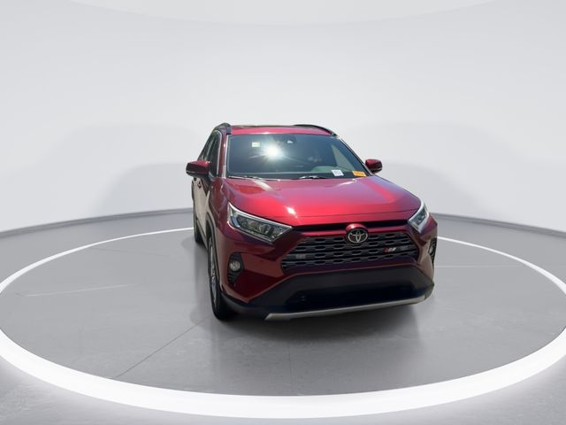 Used 2019 Red Toyota Limited image 2
