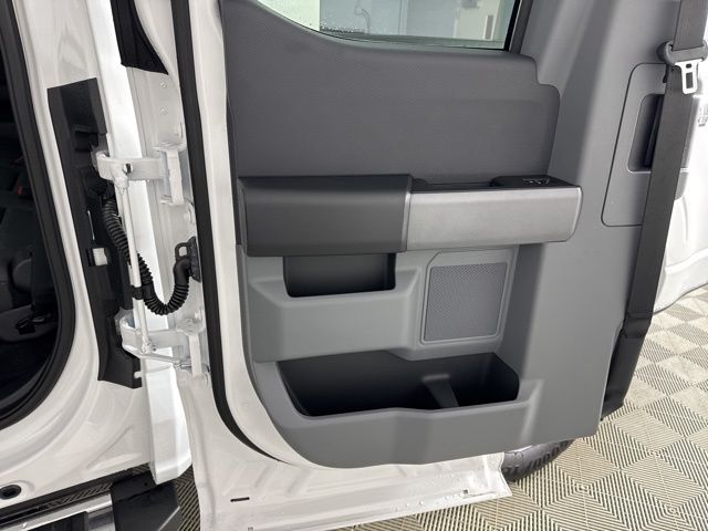 2025 Oxford White Ford F-150 XLT 4X4 Truck