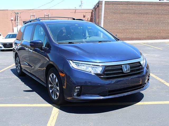 Used 2021 Obsidian Blue Pearl Honda EX-L image 4