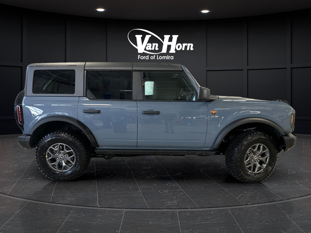 New 2025 Ford Bronco Badlands 4D Sport Utility | #L141386N | Van