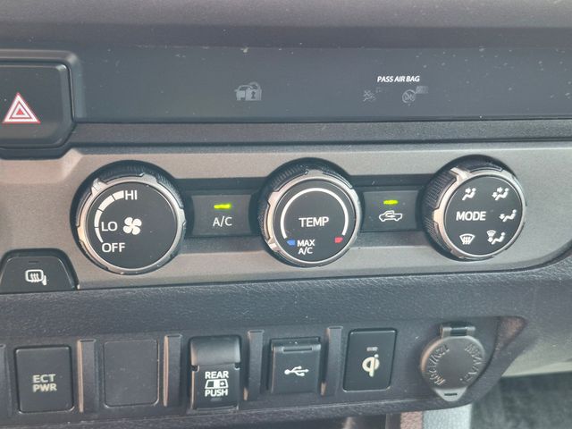2020 Toyota Tacoma - Image 19
