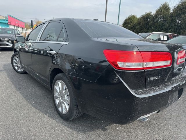 Used 2011 Black Lincoln Base image 12