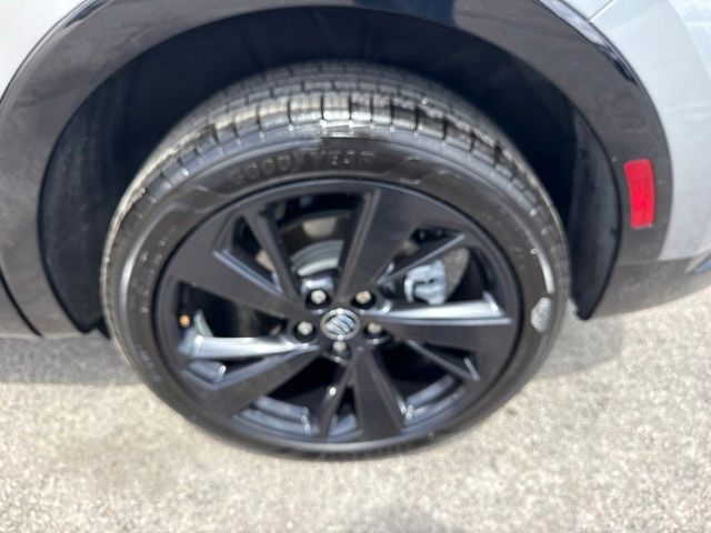Used 2025 Buick Envision SUV