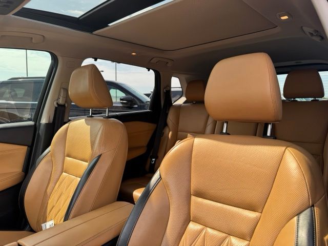 Used 2021 Blue Nissan Platinum image 24
