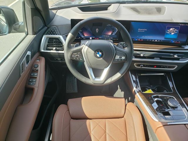 Used 2024 Black BMW xDrive40i image 17